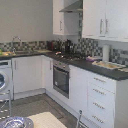 Delightful House With Big Ambitions Apartment Leigh  Ngoại thất bức ảnh